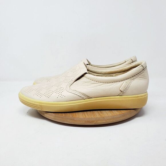 ECCO Shoes Womens 40 Soft 7 Perforated Leather Slip On Sneaker Comfort - Picture 1 of 16